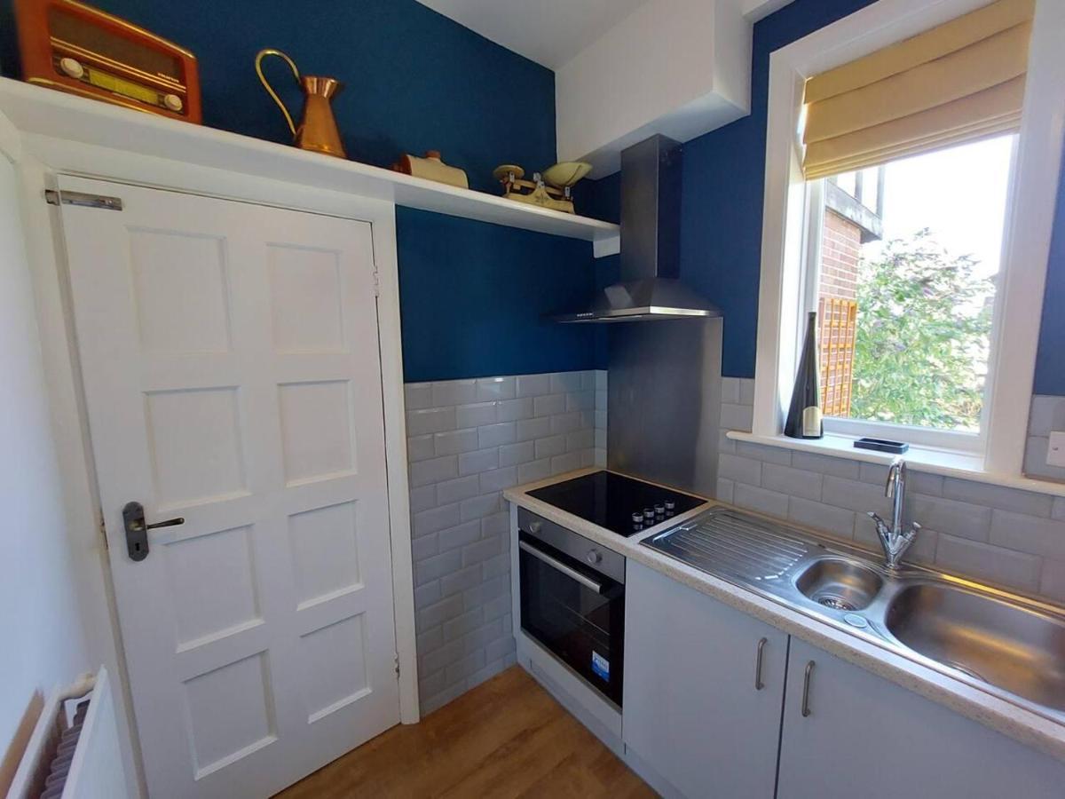 Inviting 1-Bed Apartment In Херн-Бей Экстерьер фото